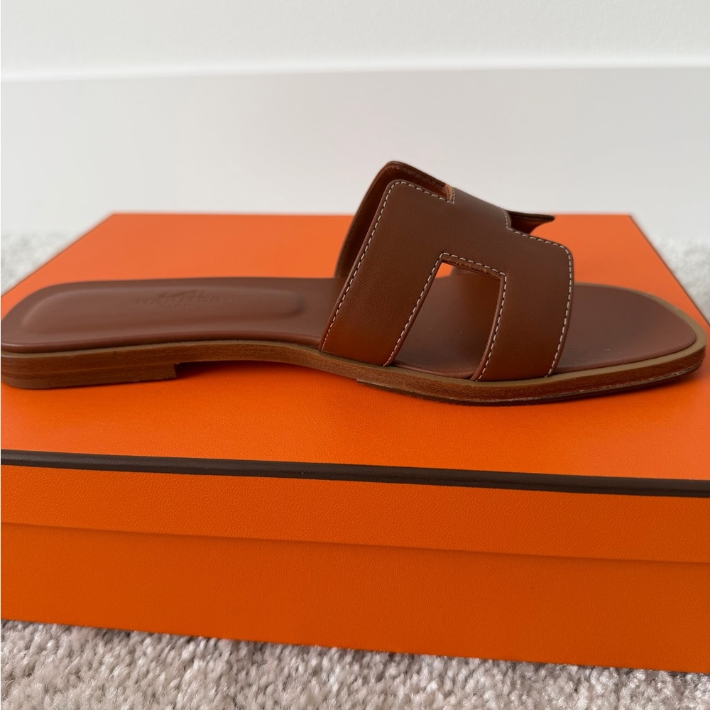 Hermes Oran Leather Sandals - Excellent Condition, Worn Once - Picture 5 of 16